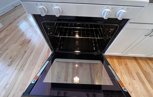 Studio, 1 bath, 400 sqft, $885, Unit 511