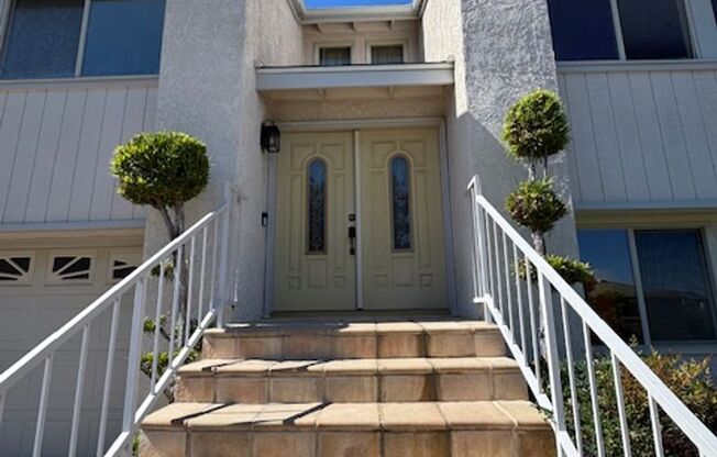 Newly Renovated 4 Bedroom 3 Bath Home with 2 Car Garage, Washer/Dryer hook-ups and Ocean/Harbor views