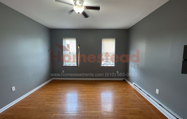 2 beds, 1 bath, $1,200, Unit Apt 3