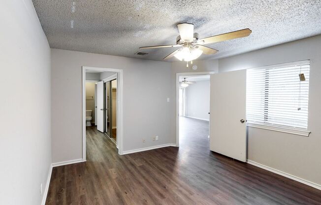 1 bed, 1 bath, 825 sqft, $834