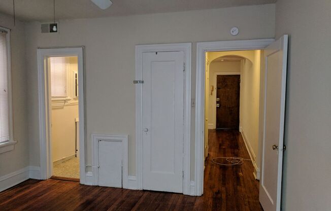 1 bed, 1 bath, $1,195, Unit Apt. 10