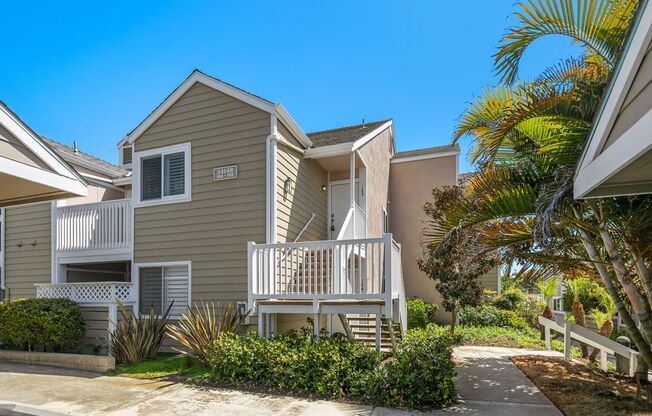 Beautifully Upgraded Furnished Condo Steps From The Beach!