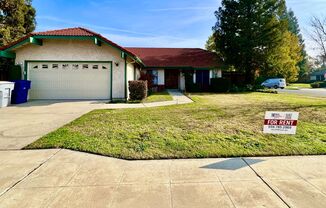 $2,395 Armstrong & Barstow, 3 Bedroom 2 Bathroom - Jasmine Ave, Fresno