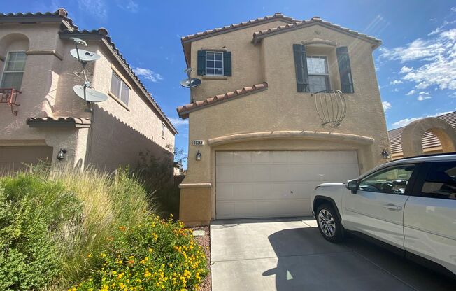 Close to Downtown Summerlin. 3 bed/2.5 bath & LOFT House.