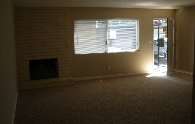 5101 Hunter Ave #16-SW 3 bed 1.5 bath townhome