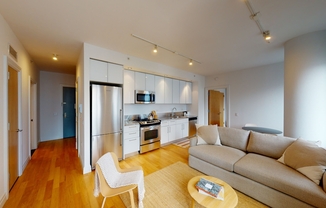 553 W 53 ST