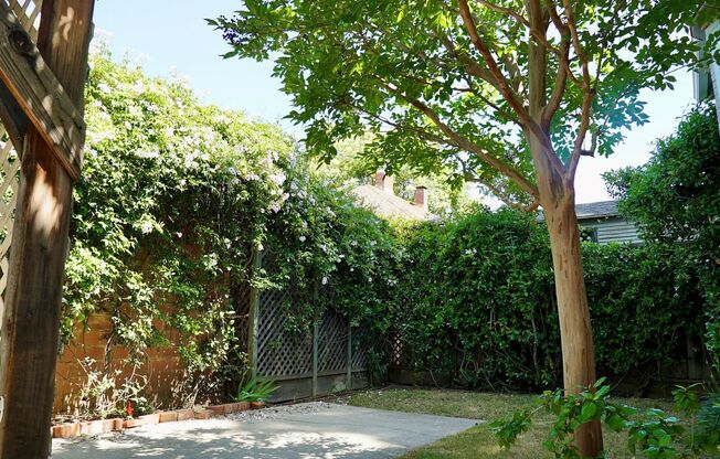 Charming Craftsman Style Home for Rent in Walking Distance to Downtown Palo Alto
