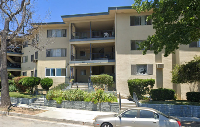 Experience a vibrant lifestyle at 990 Valley View, Pasadena