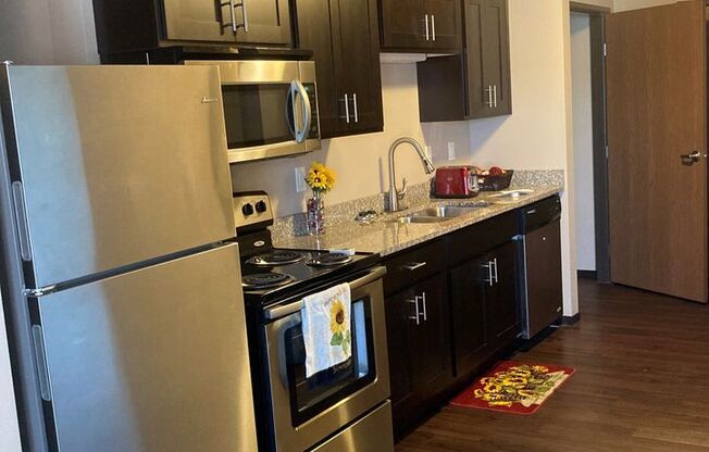 Studio, 1 bath, 472 sqft, $1,275, Unit 5304