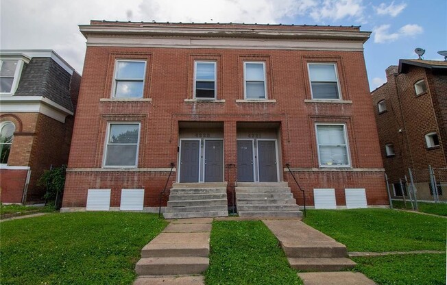 4223 BLAINE AVE