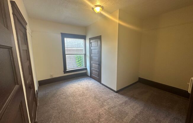 1 bed, 1 bath, 700 sqft, $750, Unit Unit 1