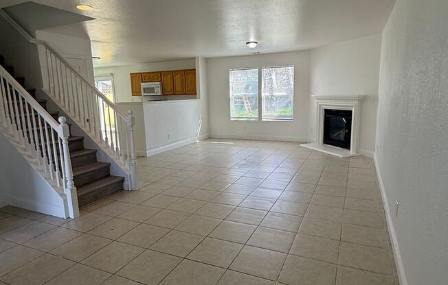 144 Citadel Ct Merced, Ca. 95341