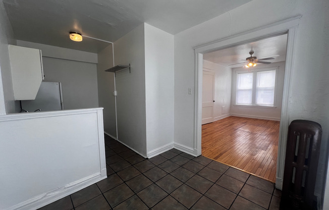 Studio, 1 bath, 450 sqft, $945, Unit 414