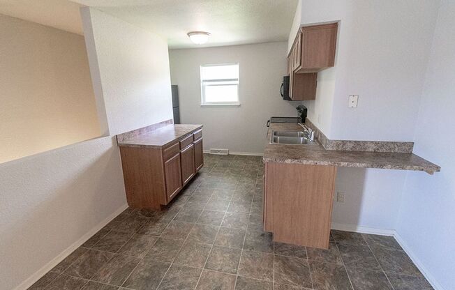 4 beds, 2 baths, $2,250