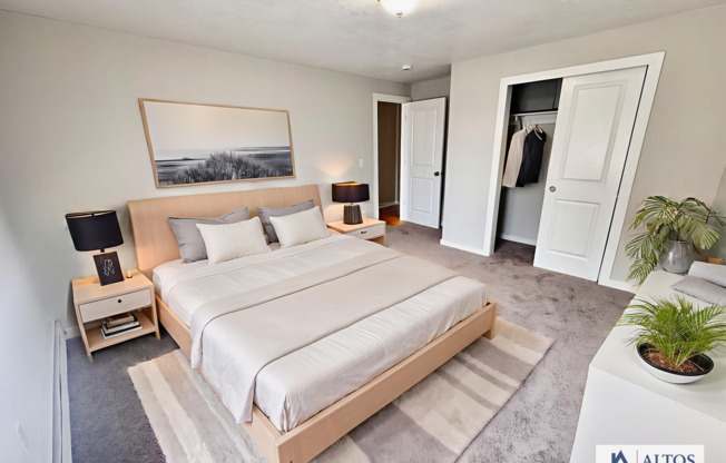 3 beds, 1 bath, 900 sqft, $1,640, Unit 1