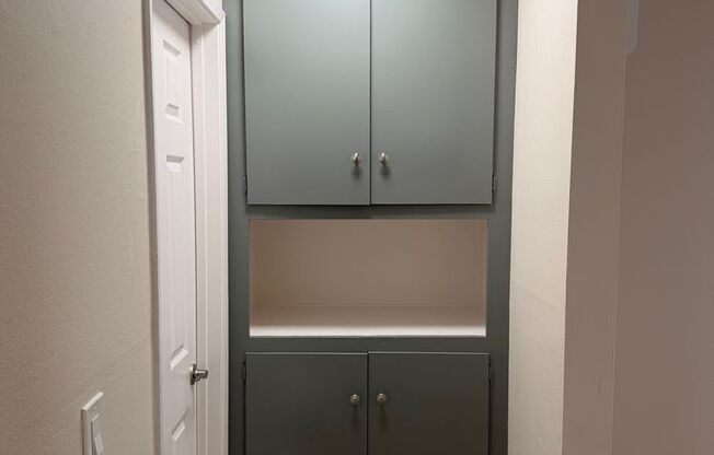 1 bed, 1 bath, 800 sqft, $2,450, Unit 4F