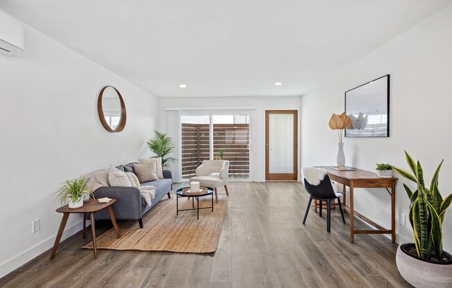 1 bed, 1 bath, 715 sqft, $3,175, Unit 42