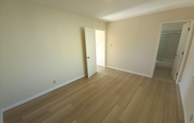 1 bed, 1 bath, $2,295, Unit 17