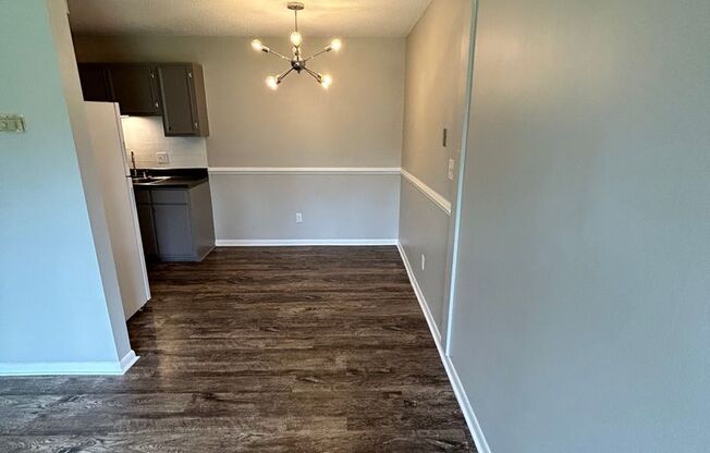 1 bed, 1 bath, 616 sqft, $878, Unit 38