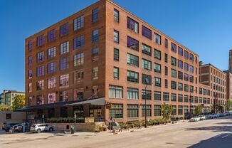 ElseWarehouse in the North Loop