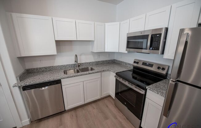 3 beds, 2.5 baths, 1,385 sqft, $1,999, Unit 628