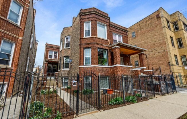 3414 W POTOMAC AVE