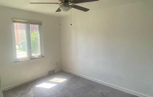 2 beds, 1 bath, 800 sqft, $1,149, Unit 1704 Parkline Dr
