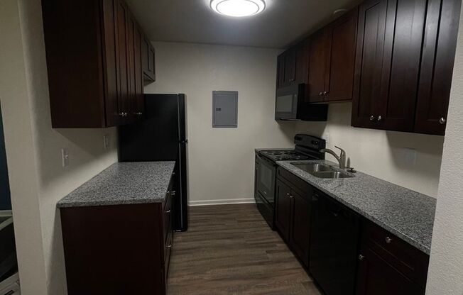 1 bed, 1 bath, 630 sqft, $950, Unit #16