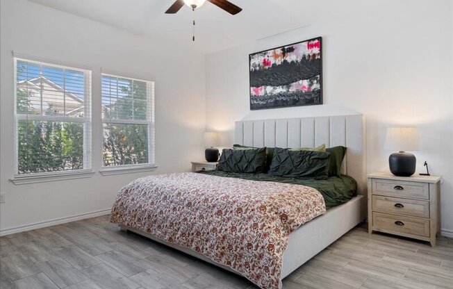 9015 LOOKSEE LN