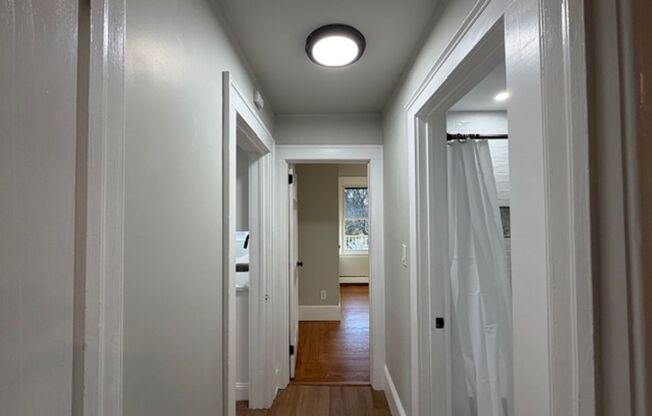 2 beds, 1 bath, 574 sqft, $2,200, Unit 74 6th St - Apt 2