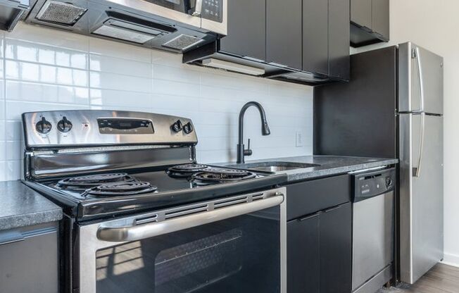 2 beds, 2 baths, 824 sqft, $1,745, Unit 19