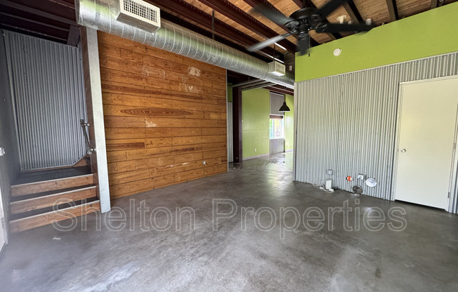 2121 W HAYWARD AVE