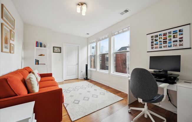 Two Bed Graduate Hospital Condo