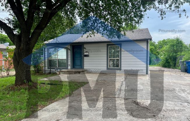 AVAILABLE NOW!!! 3-bedroom, 1-bathroom house located in the heart of Dallas