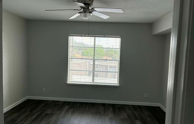 1 bed, 1 bath, 455 sqft, $913, Unit 14-1406