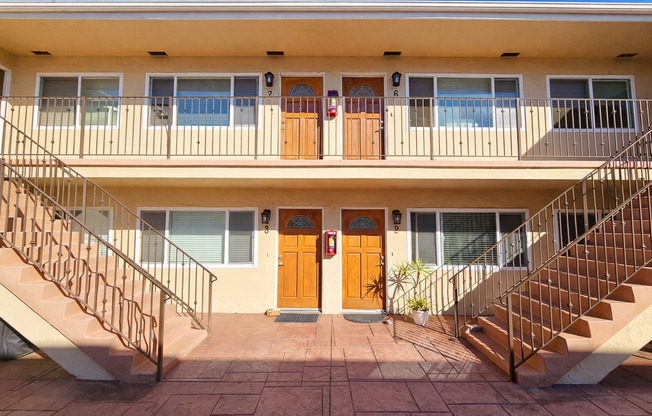 Spacious 1 & 2 Bedroom Apartments | Bond Street | Pacific Beach