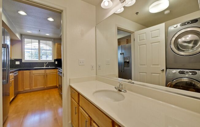 Downtown Mountain View l Stylish Home