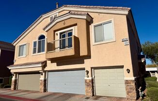 End unit 2 bedroom townhome in Henderson