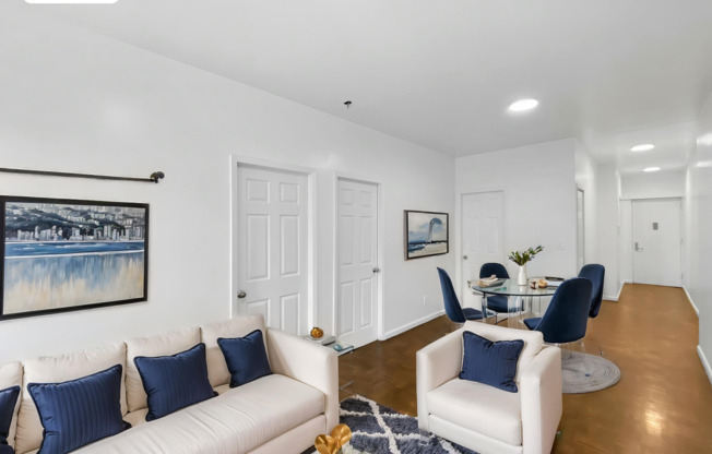 528 W 152 ST