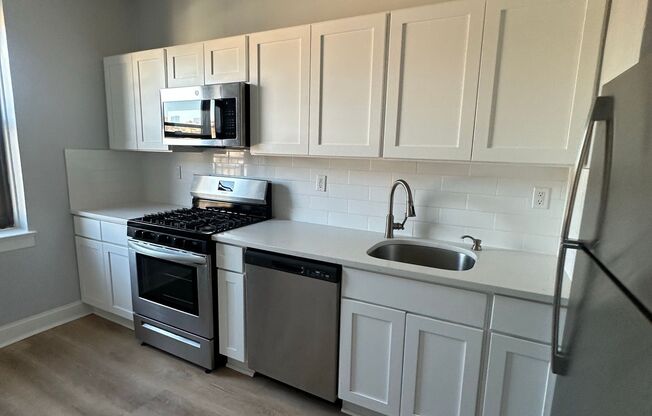 Main Street Commons - Beautifully Renovated Apartments