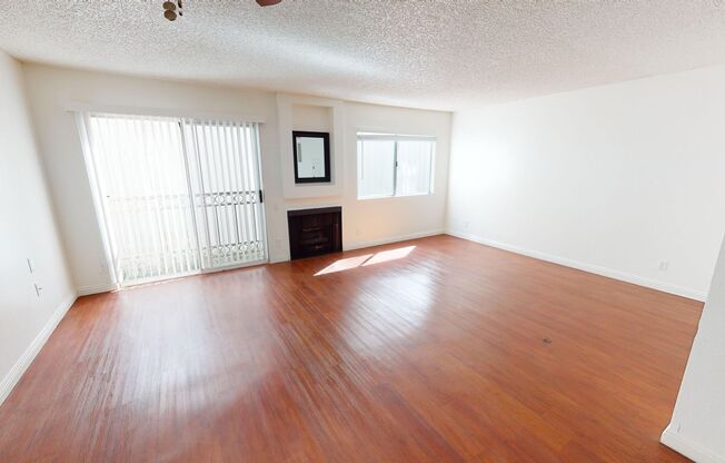 Studio, 1 bath, 450 sqft, $1,787, Unit 216