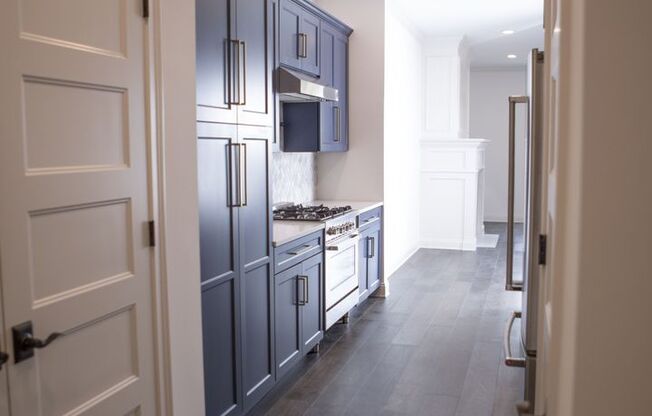 1 bed, 1 bath, 913 sqft, $1,895, Unit 504