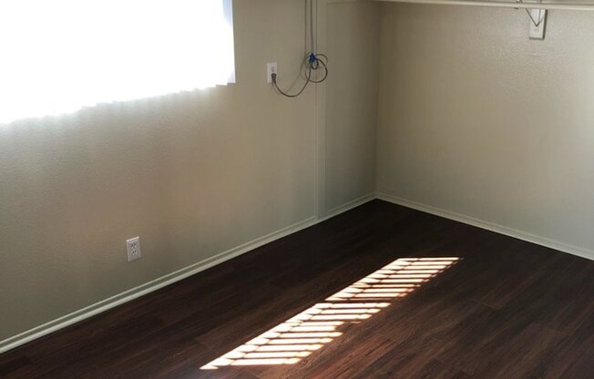 4 beds, 2 baths, 1,100 sqft, $3,695, Unit 1240-12