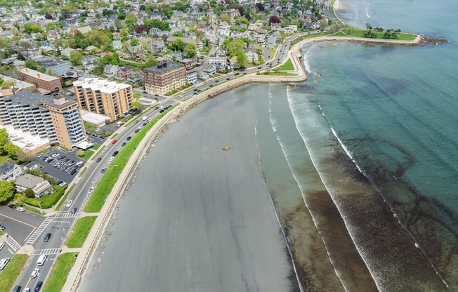 285 Lynn Shore Drive