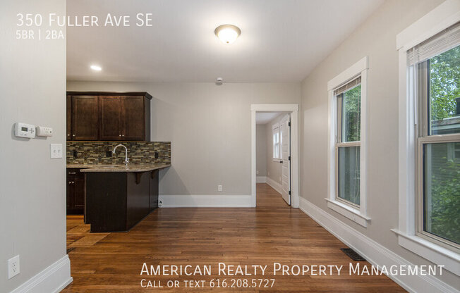 350 FULLER AVE SE