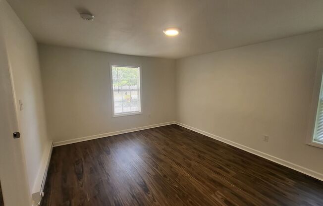 2 beds, 1 bath, $950