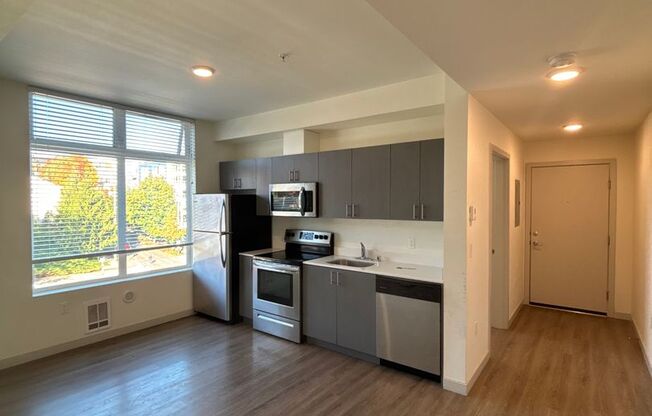2 beds, 1 bath, 554 sqft, $1,745, Unit 413