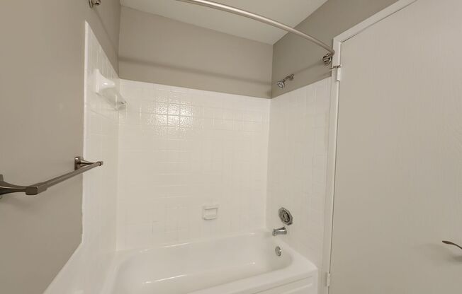 2 beds, 2 baths, 1,061 sqft, $1,360, Unit F102