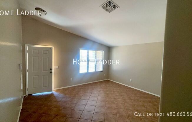 2349 N OAKMONT LN