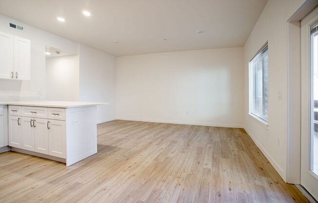 1 bed, 1 bath, 775 sqft, $1,700, Unit G108